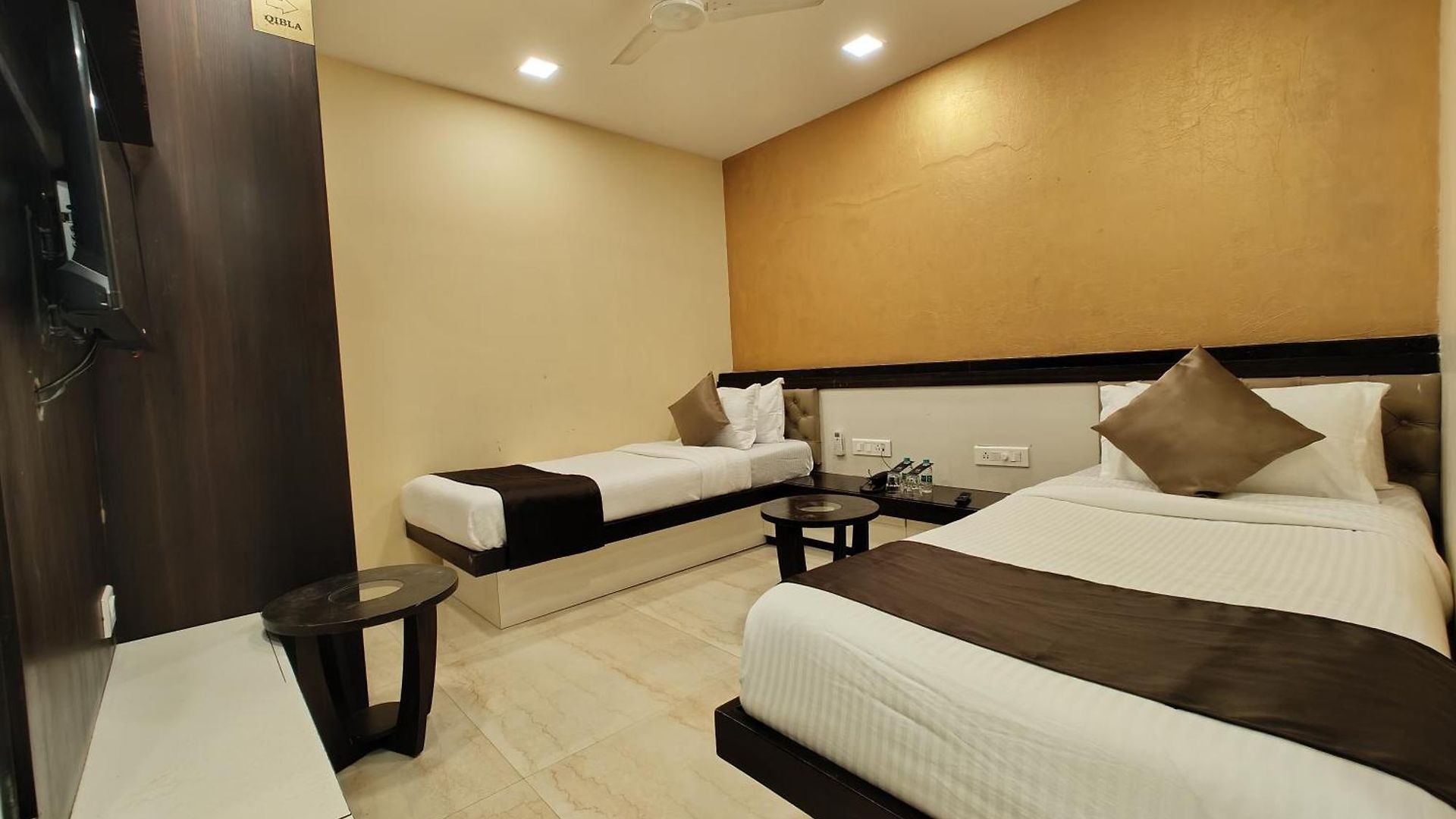 Hotel The Majlis - Colaba