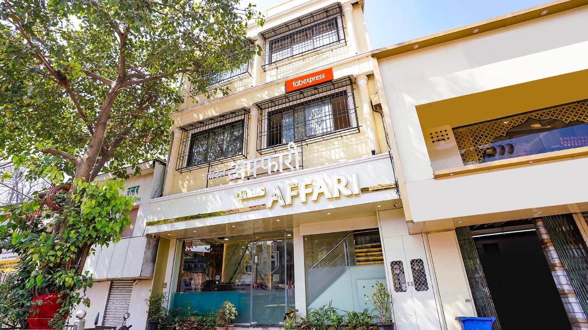Affari 2* Mumbai