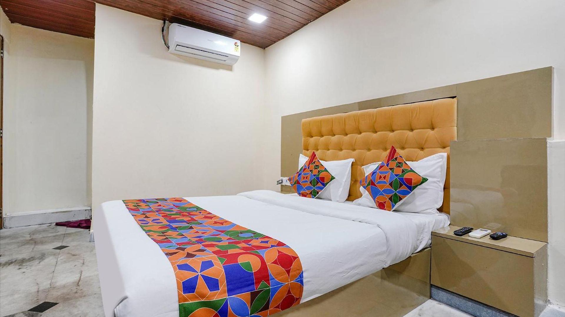 Fabexpress Earth Paradise Hotel Mumbai