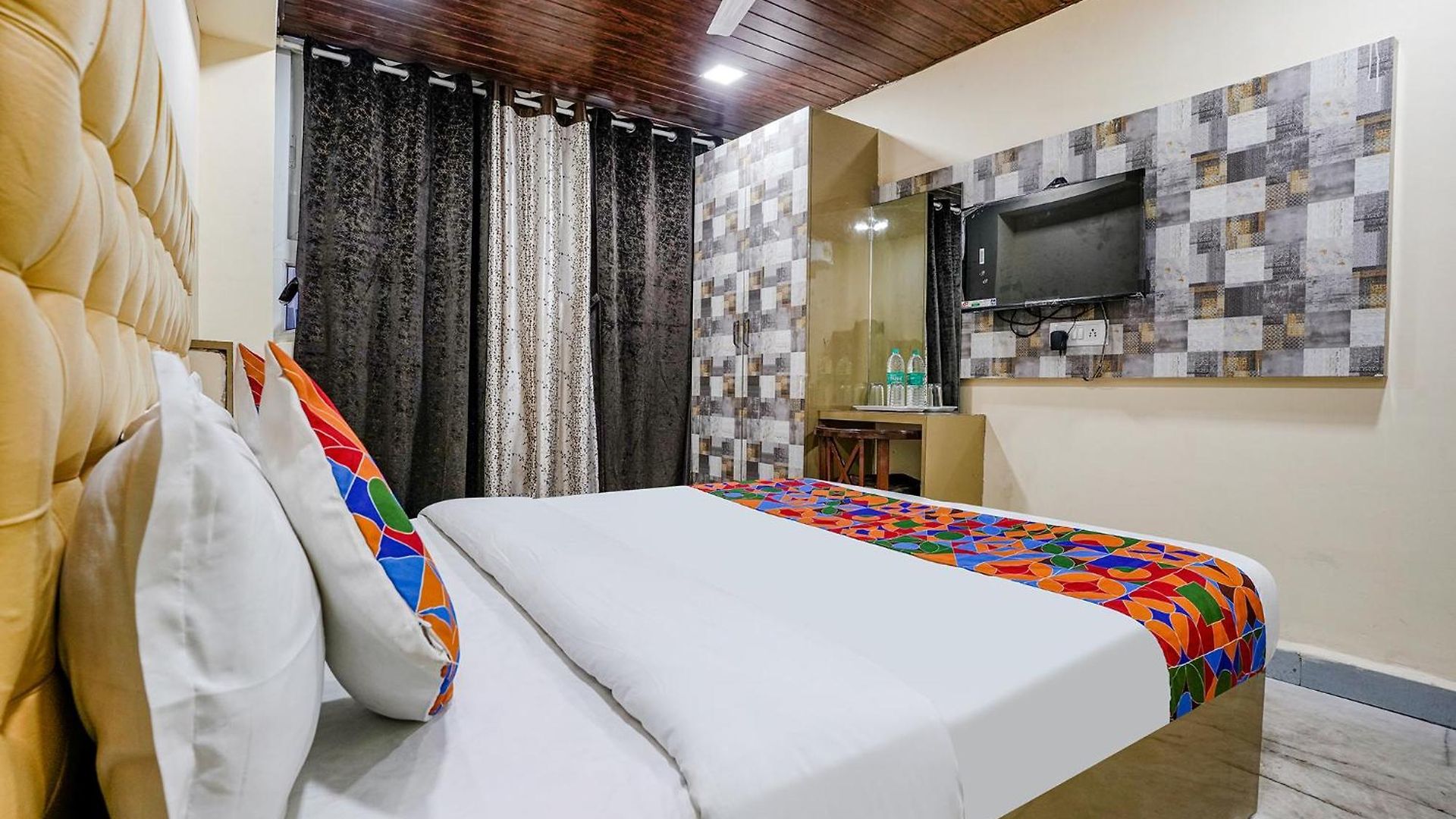 Fabexpress Earth Paradise 3* Mumbai