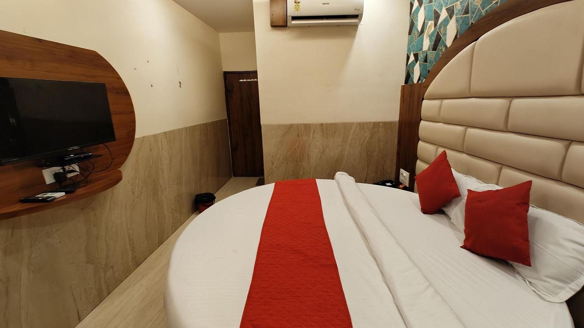 Dream Palace Residency - Near To Us Embassy Bkc 2*