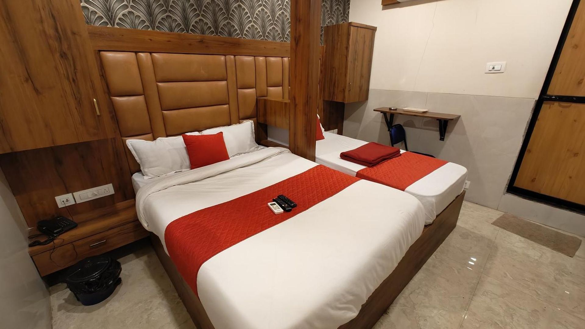 Bed & Breakfast Dream Palace Residency - Near To Us Embassy Bkc
