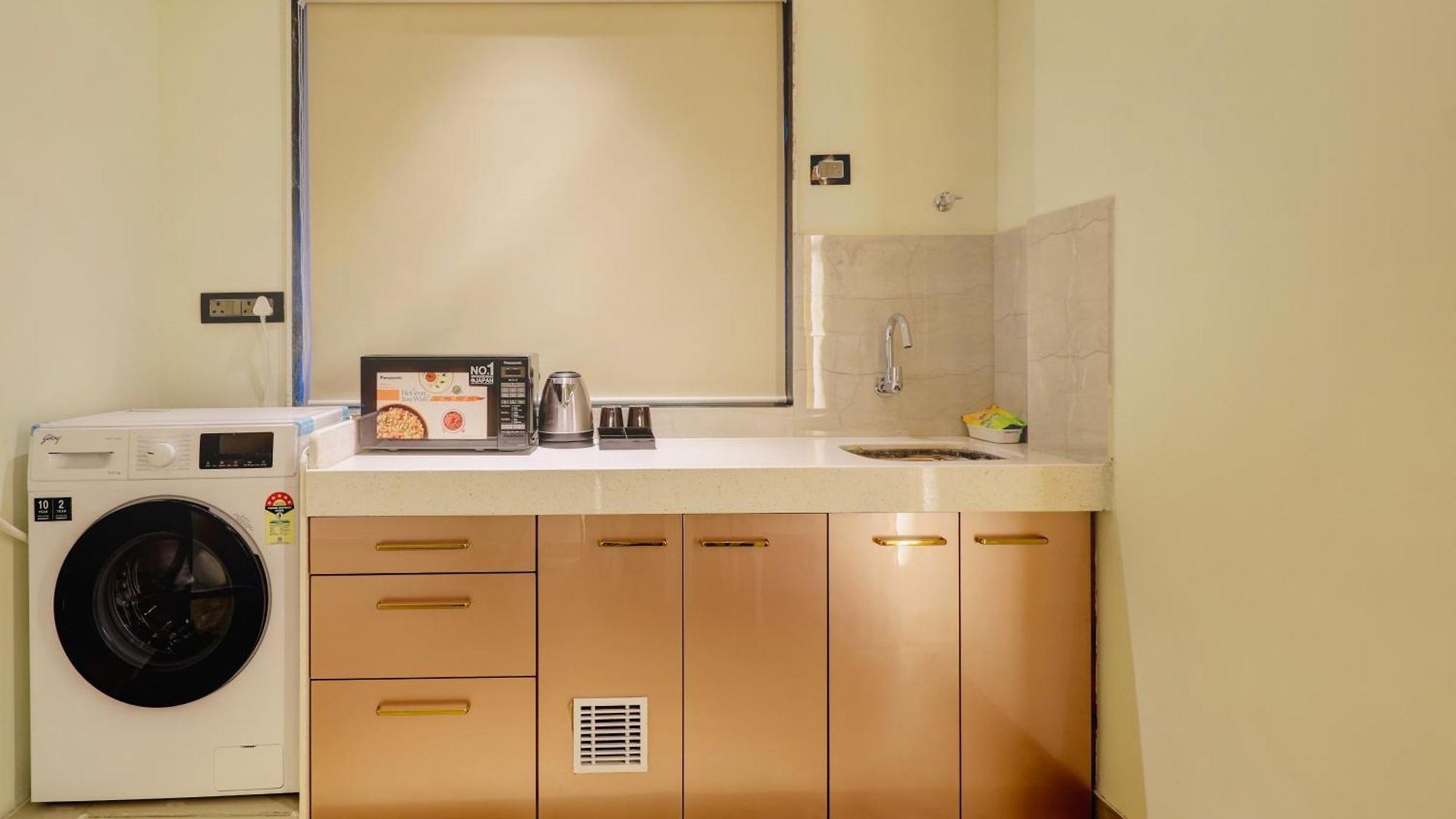 Home2 And Service Apartments, Airport