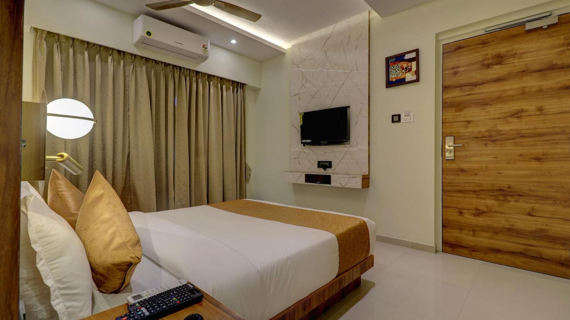 Home2 And Service Apartments, Airport Mumbai