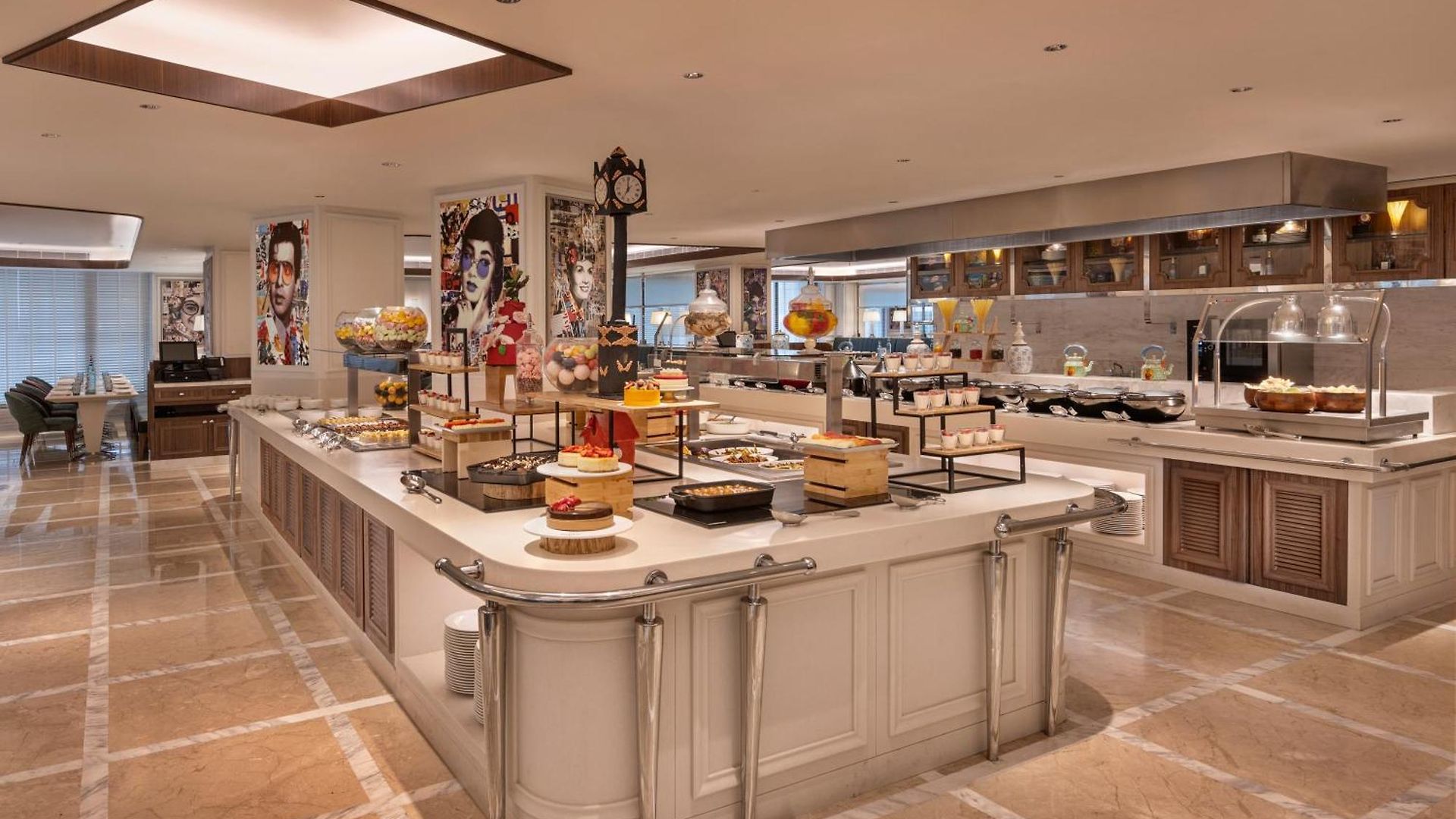 Aurika, International Airport - Luxury By Lemon Tree 5*