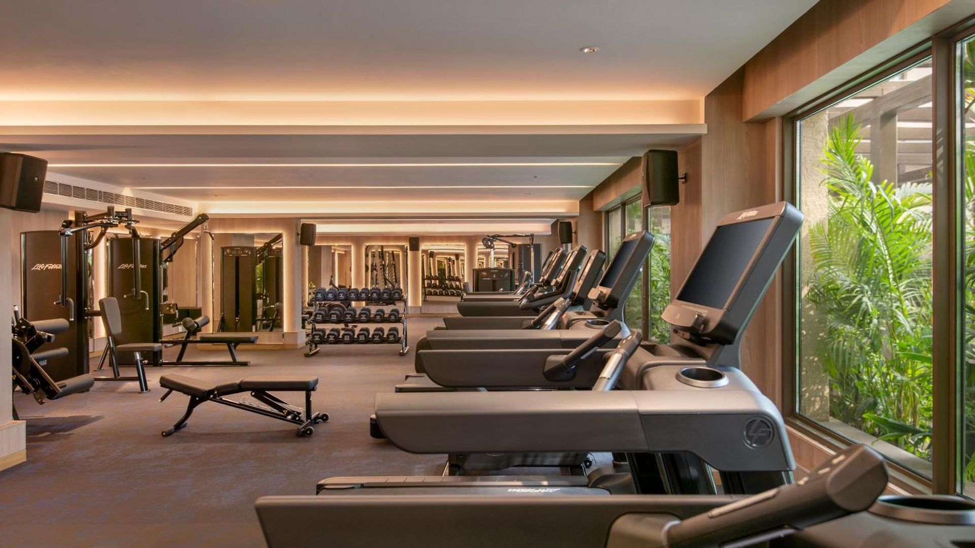 Hotel Aurika, International Airport - Luxury By Lemon Tree Mumbai
