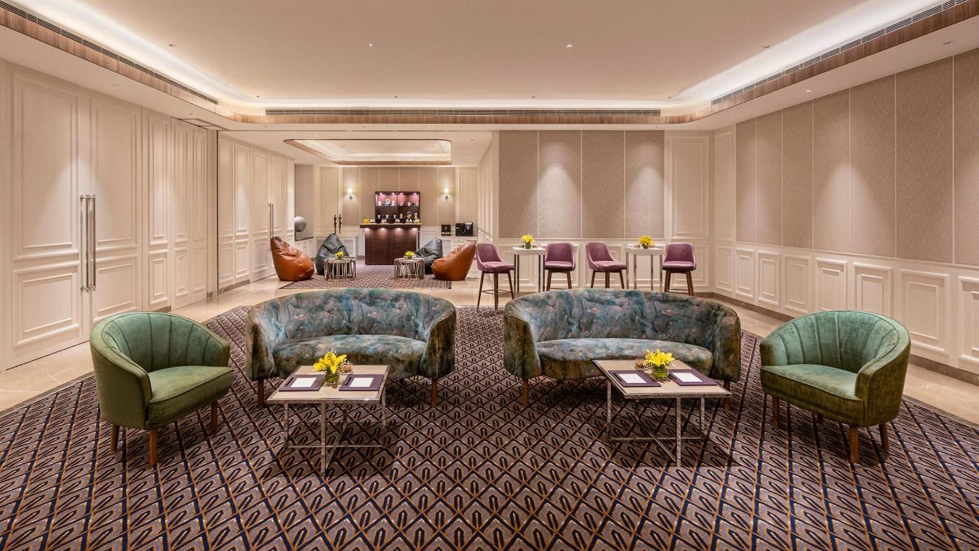Aurika, International Airport - Luxury By Lemon Tree 5*