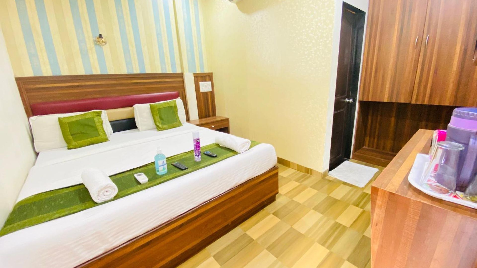 Airport Residency Bed & Breakfast *