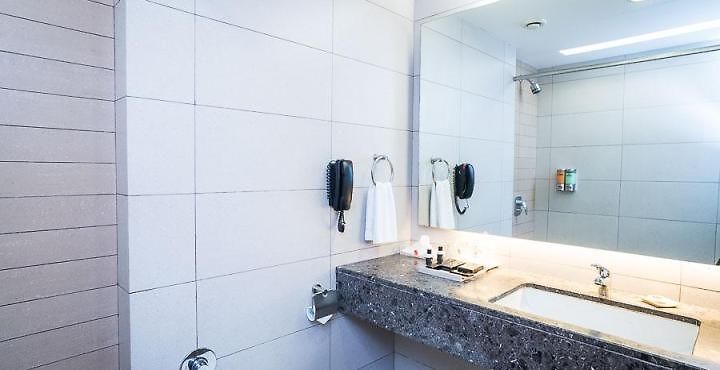 Suba International Sahar Road 4*