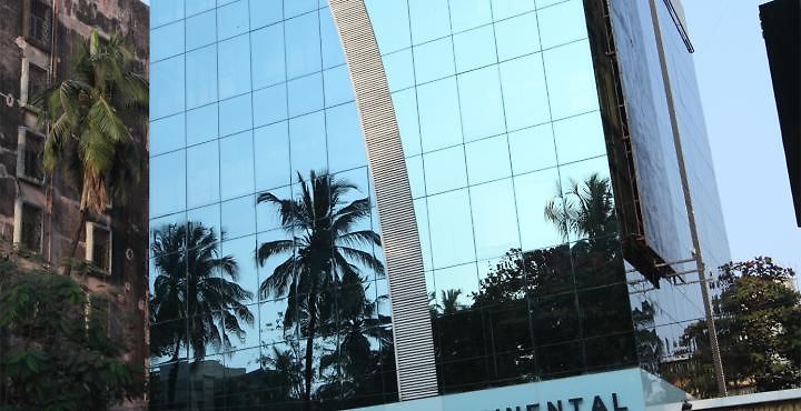 Bawa Continental Hotel 3*