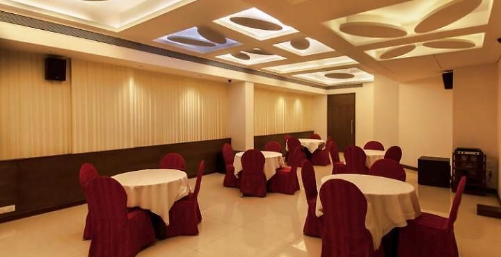 Hotel Anantha Exectuive 3*