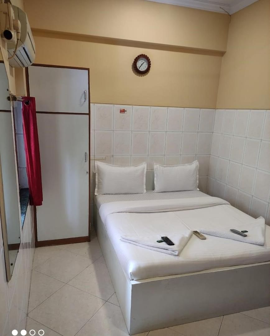 Amber Hotel 3*