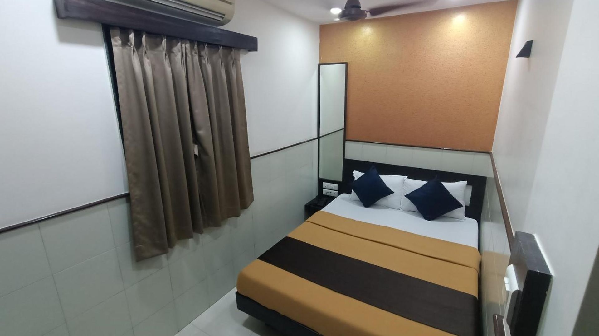 Hotel Triton Sion - Near Us Embassy - Near Bkc Mumbai