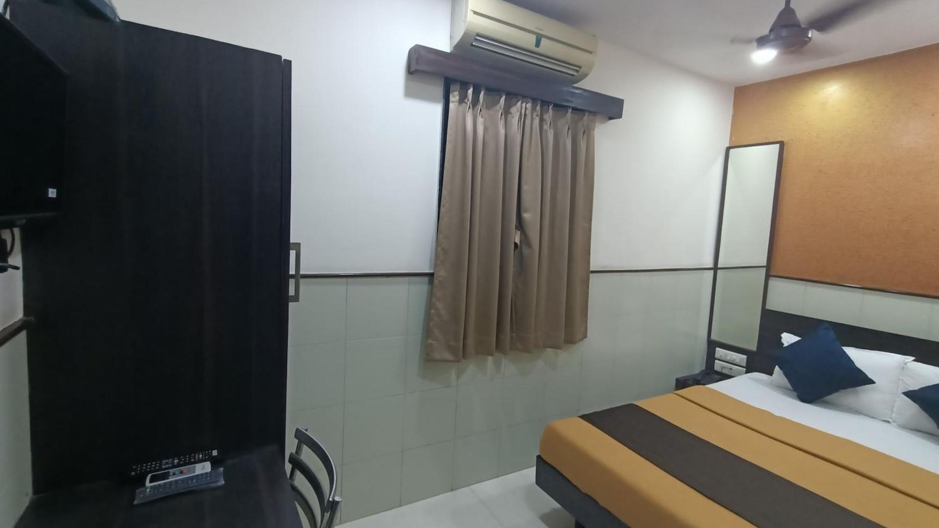 Hotel Triton Sion - Near Us Embassy - Near Bkc 2*
