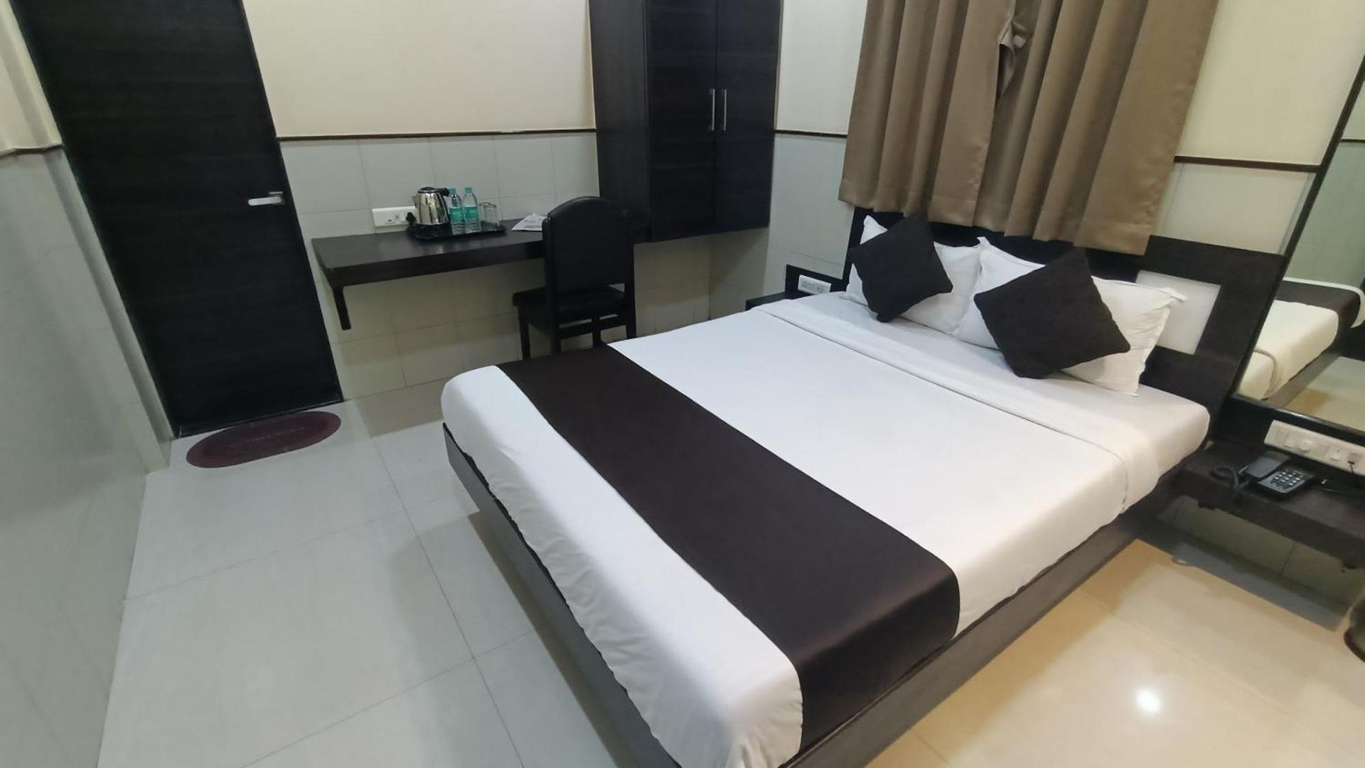 Triton Sion - Near Us Embassy - Near Bkc Hotel 2*