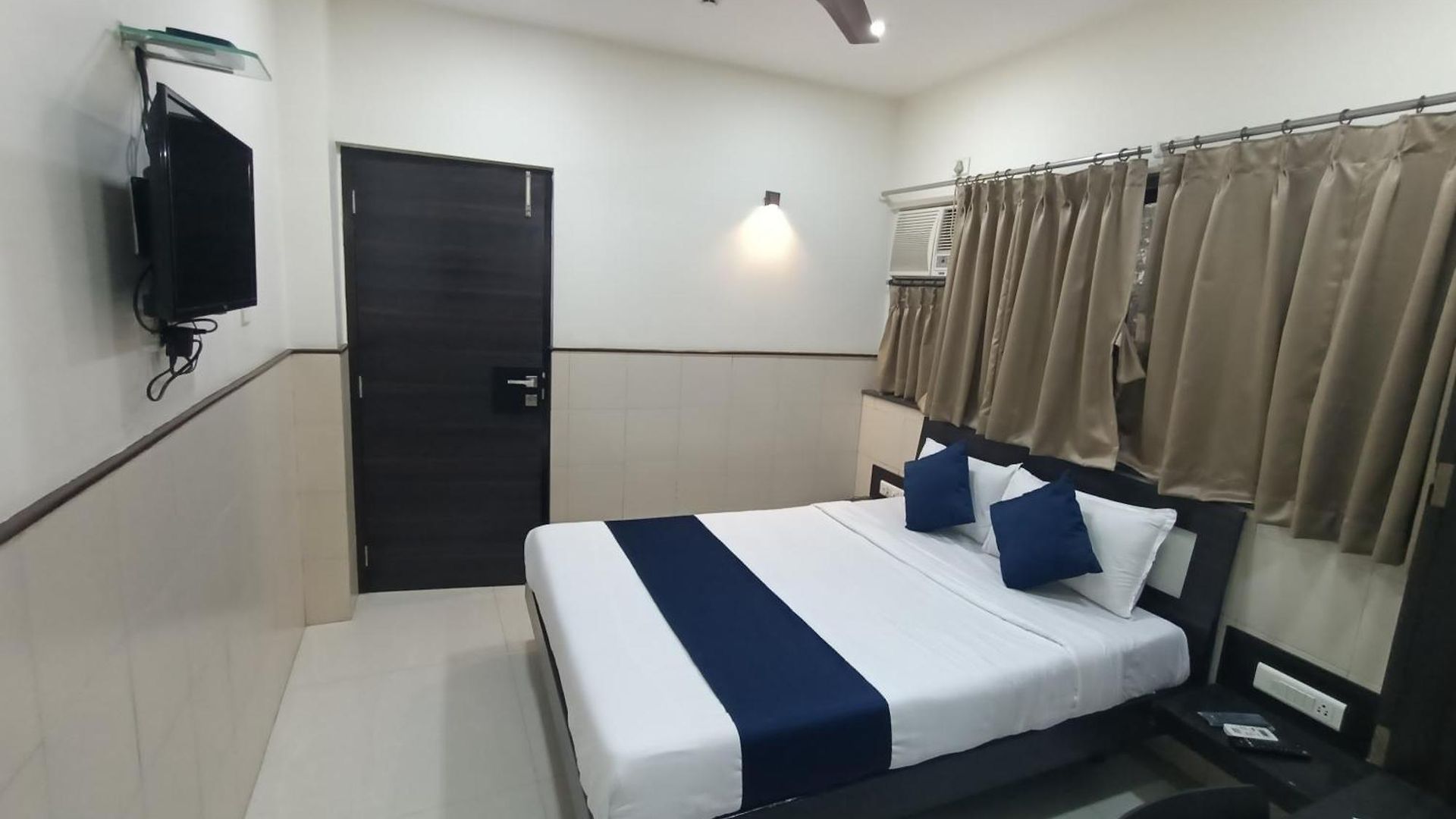Triton Sion - Near Us Embassy - Near Bkc Hotel