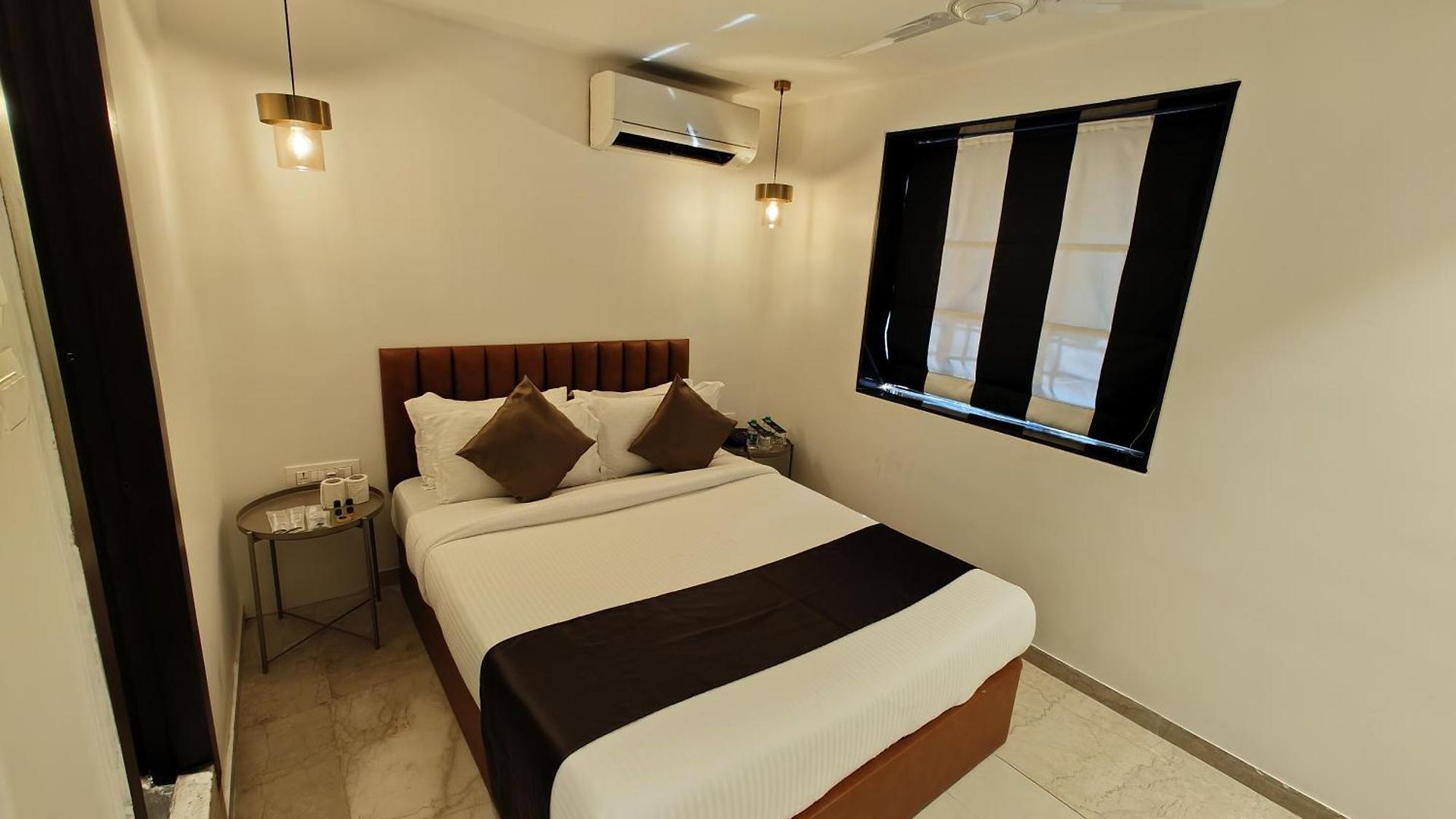 The Majlis - Colaba Hotel Mumbai