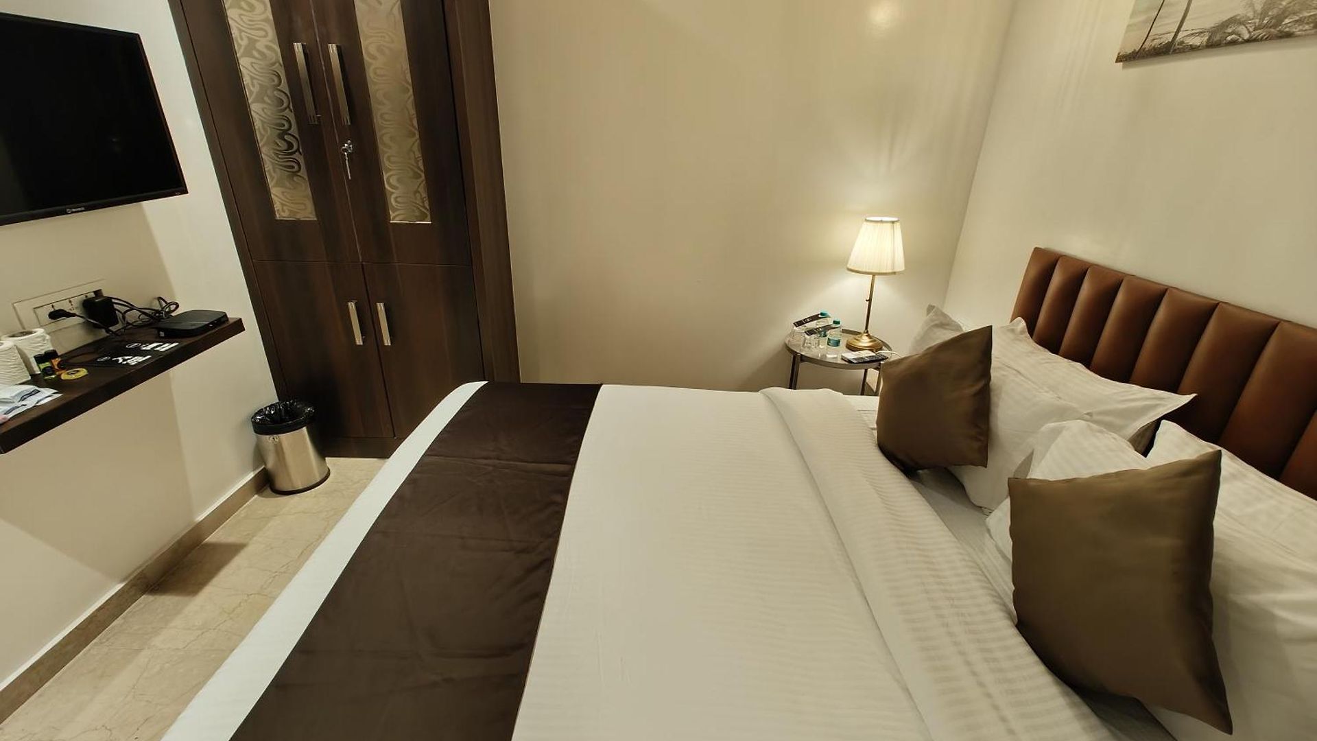 The Majlis - Colaba Mumbai