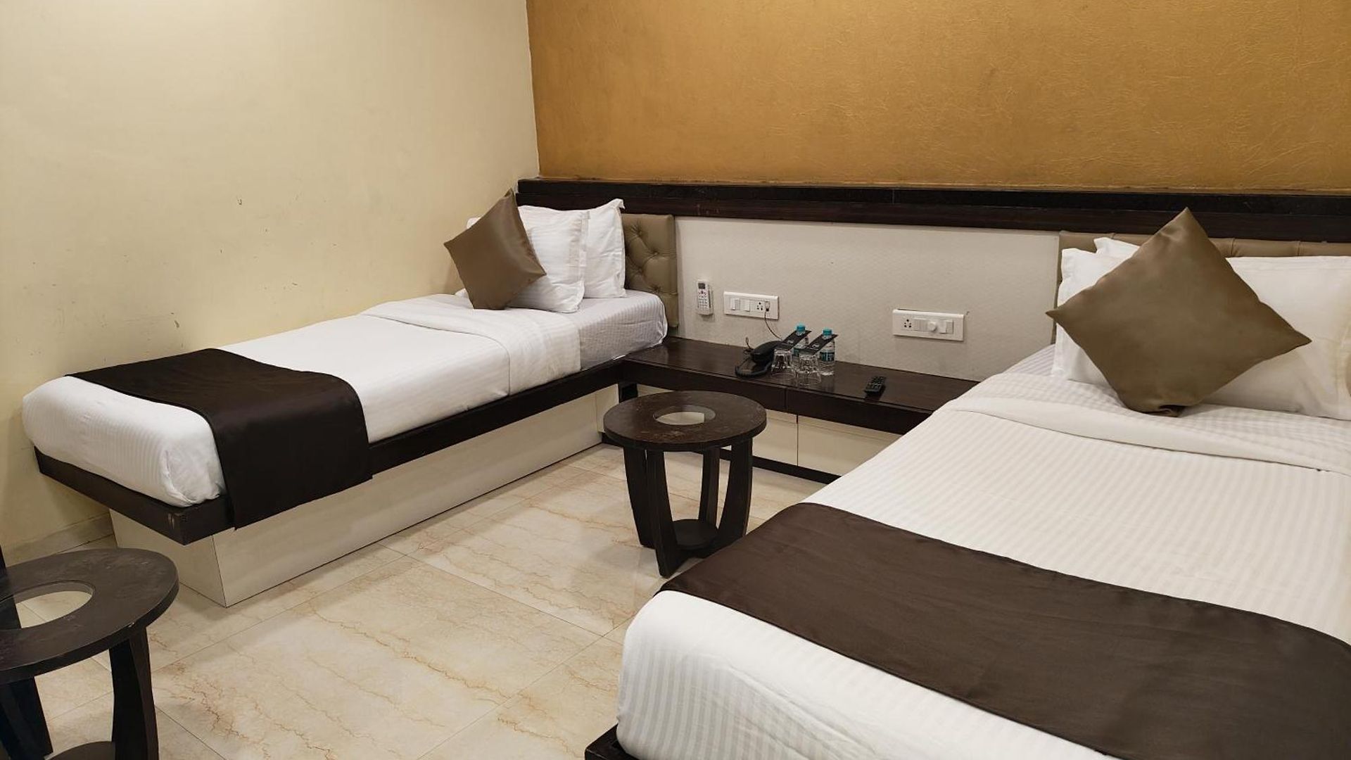 The Majlis - Colaba Hotel 3*