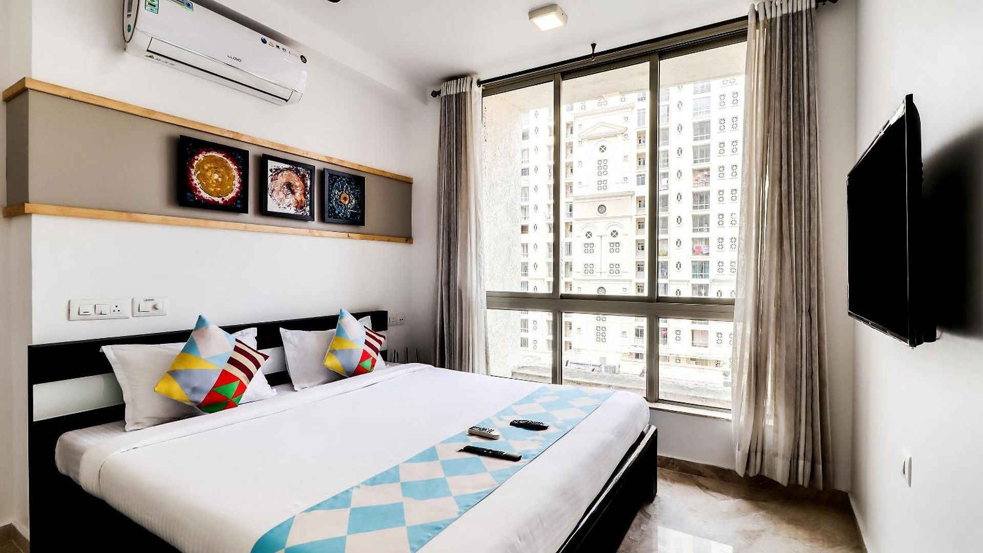 Oyo Elegant Hiranandani 3*