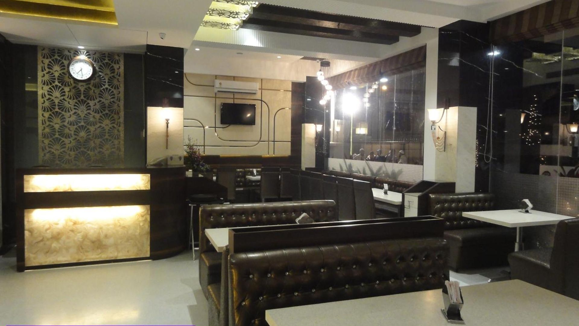 Naaz Executive