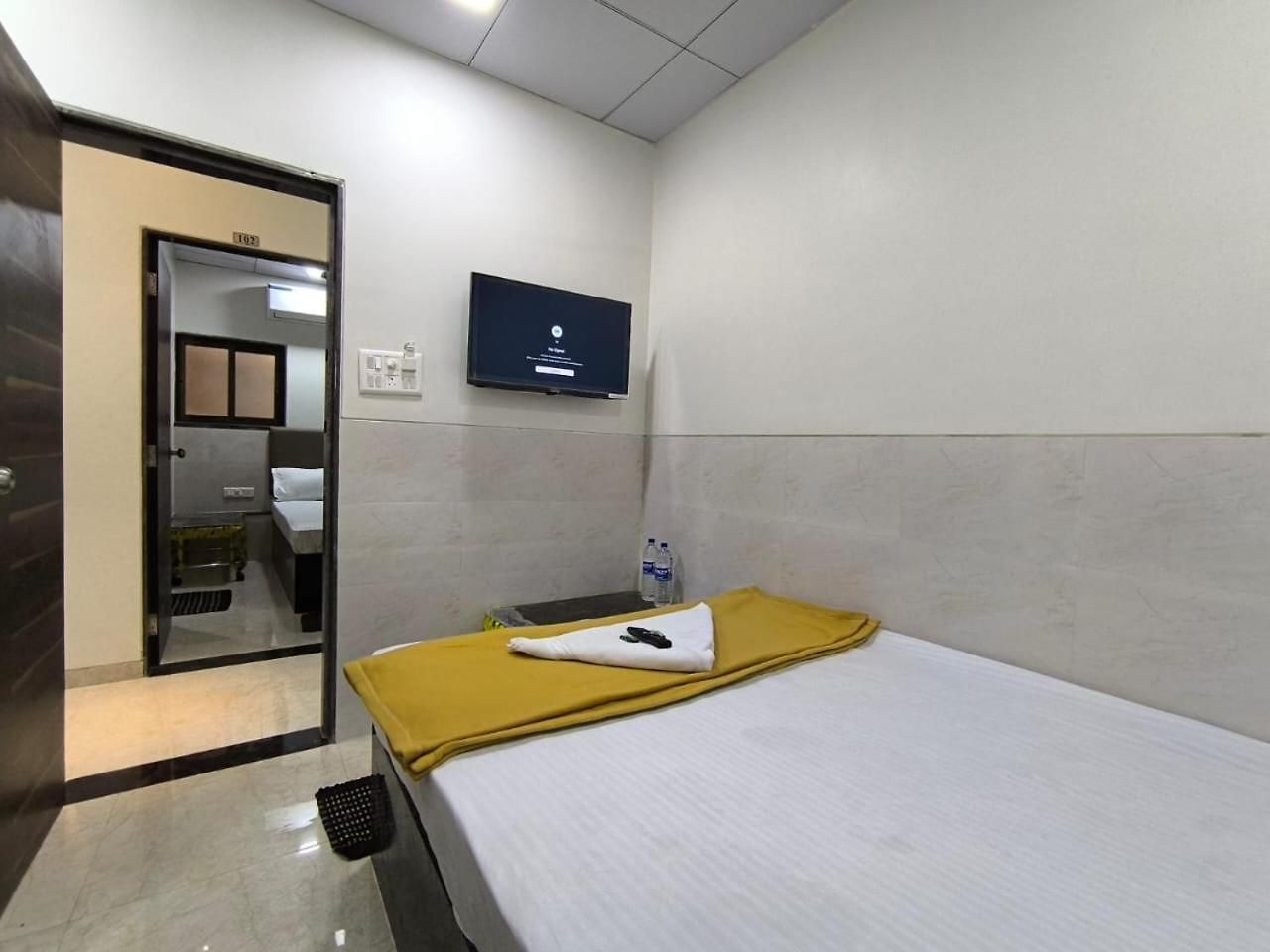 Sapna & Boarding Hotel 2*