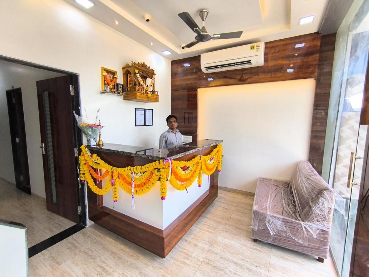 Sapna & Boarding 2* Mumbai