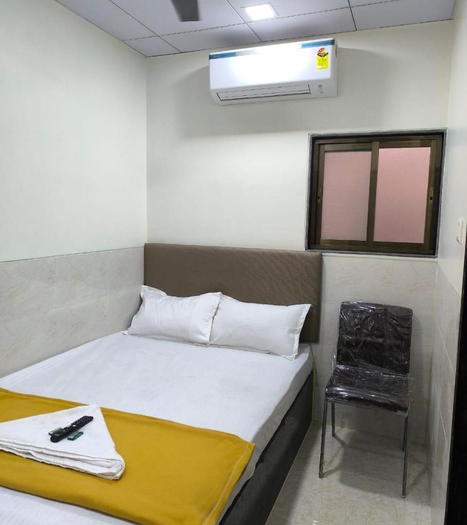 Sapna & Boarding Hotel Mumbai