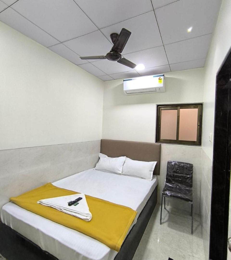 Sapna & Boarding Hotel Mumbai