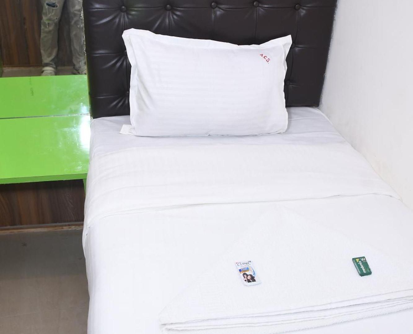 Hostel Airport Near T2 *