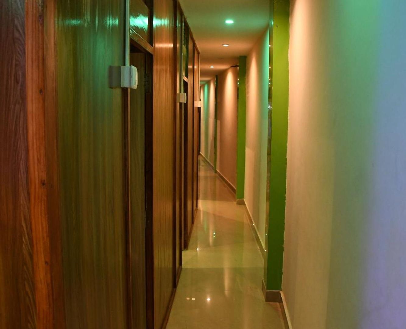 Hostel Airport Near T2