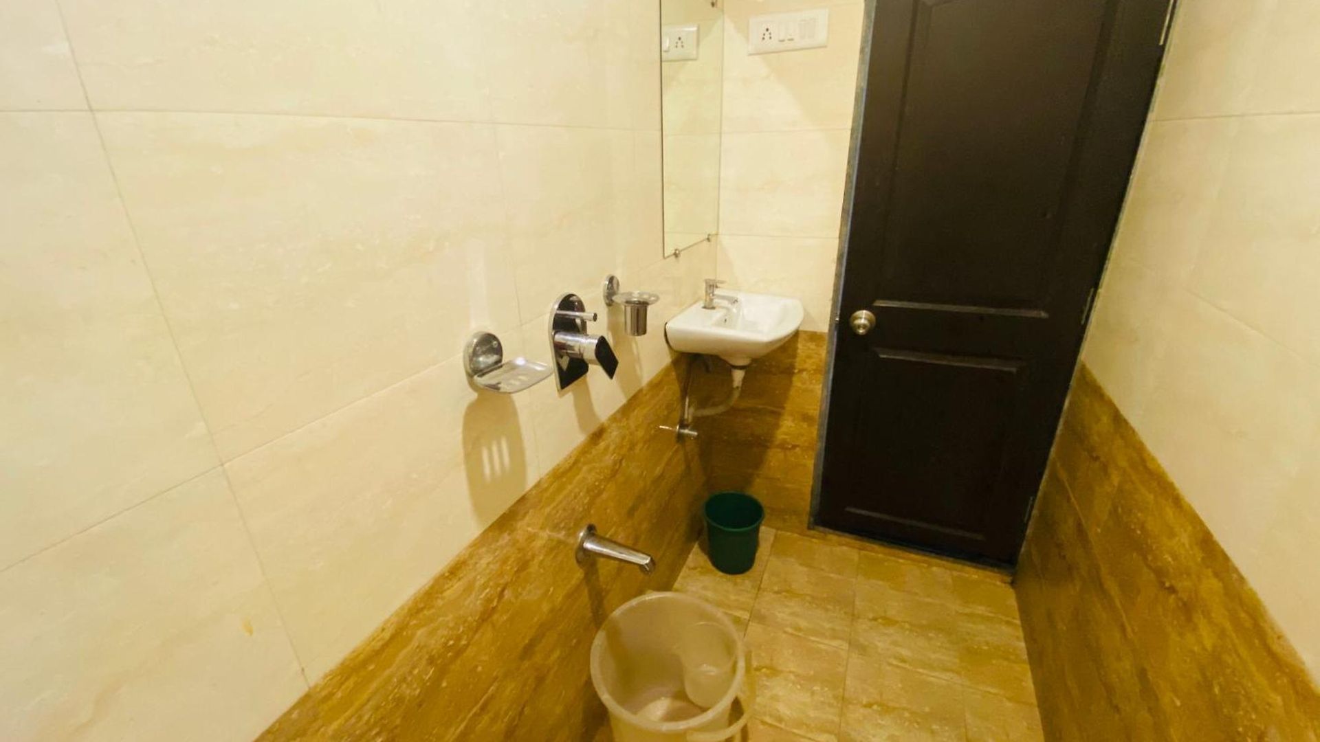 Airport Residency Bed & Breakfast *