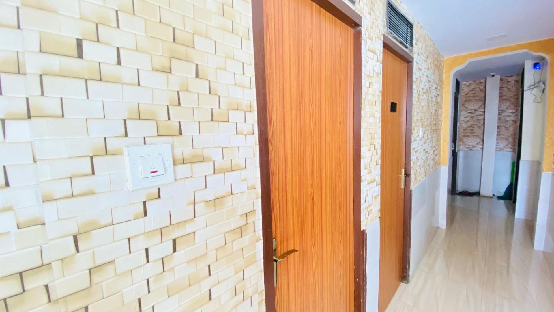Airport Residency Bed & Breakfast *
