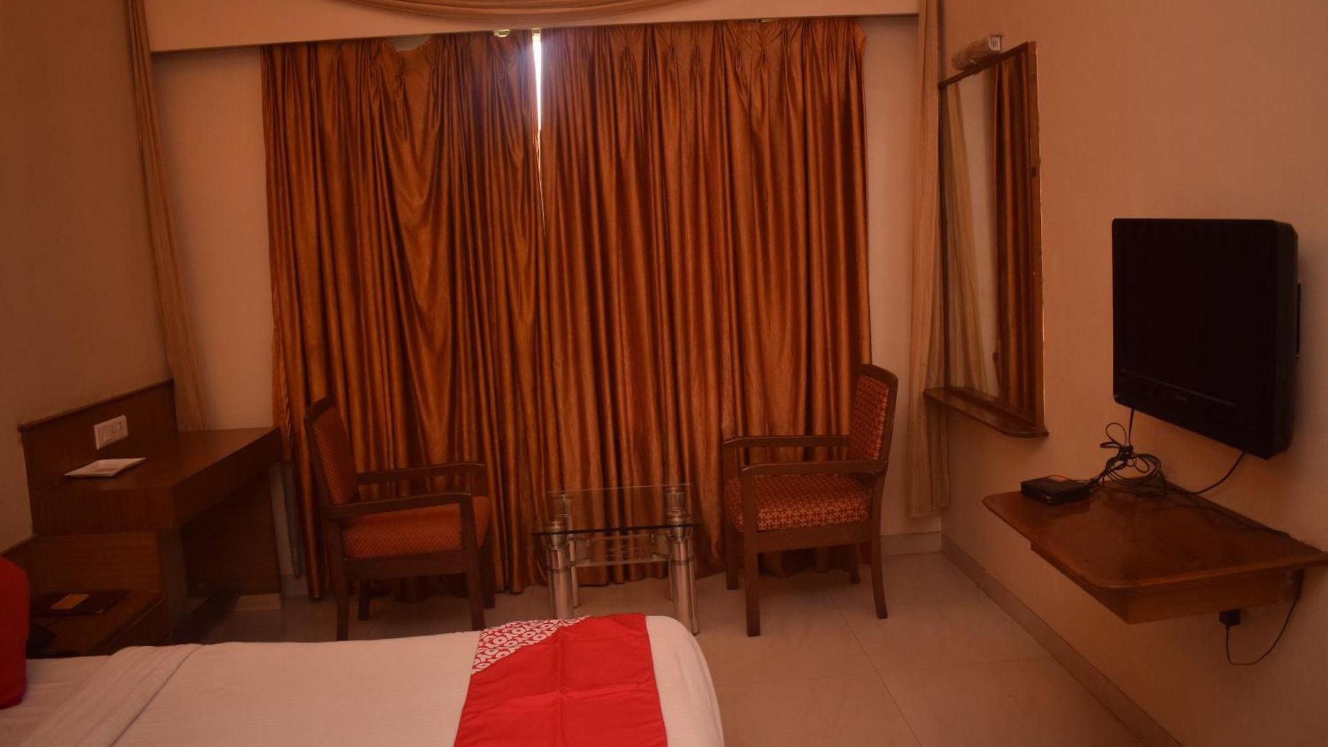 Dhiraj Hotel Mumbai