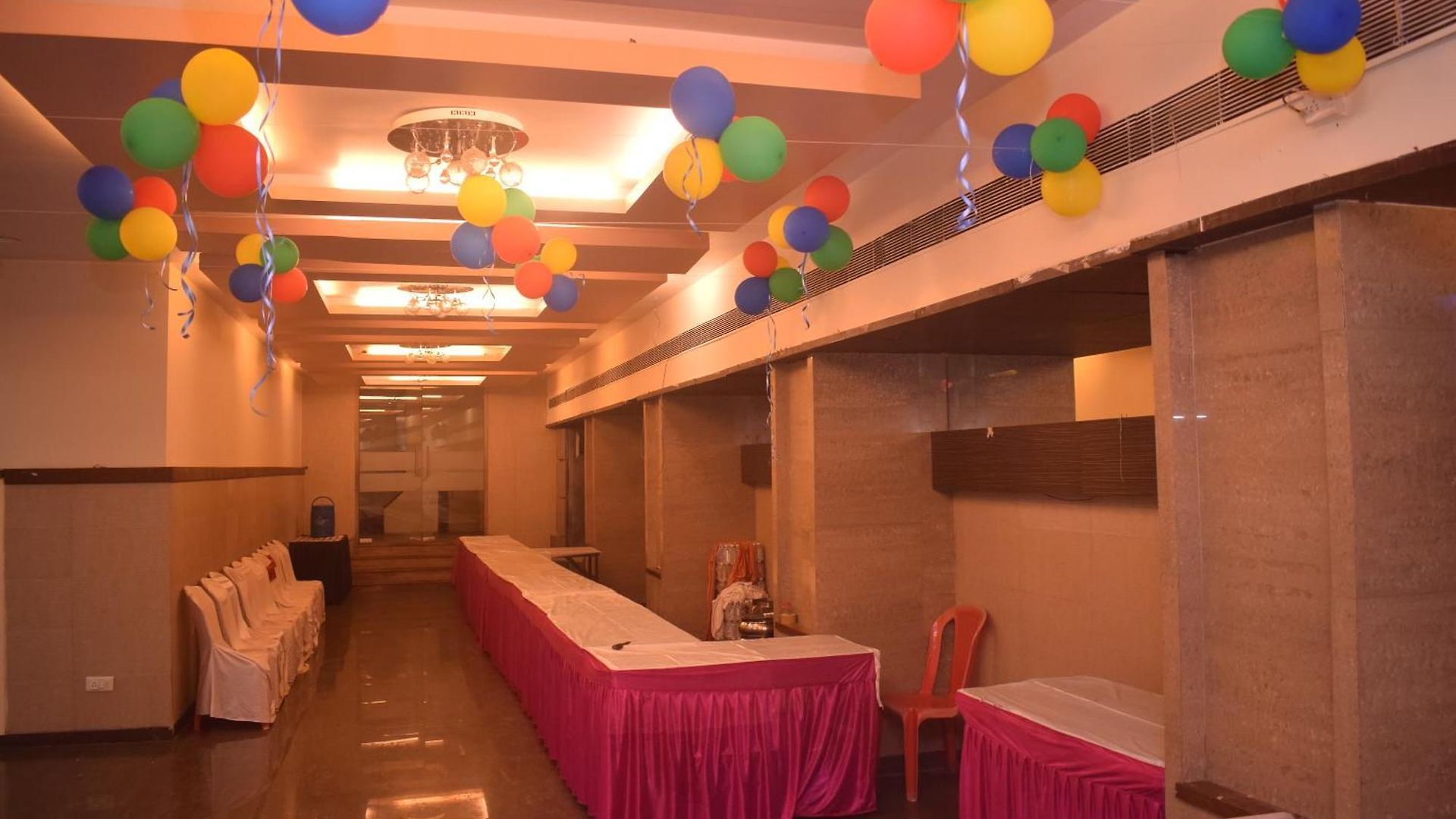 Dhiraj Hotel