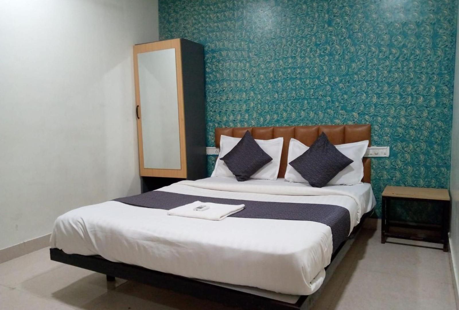 Hotel Tri