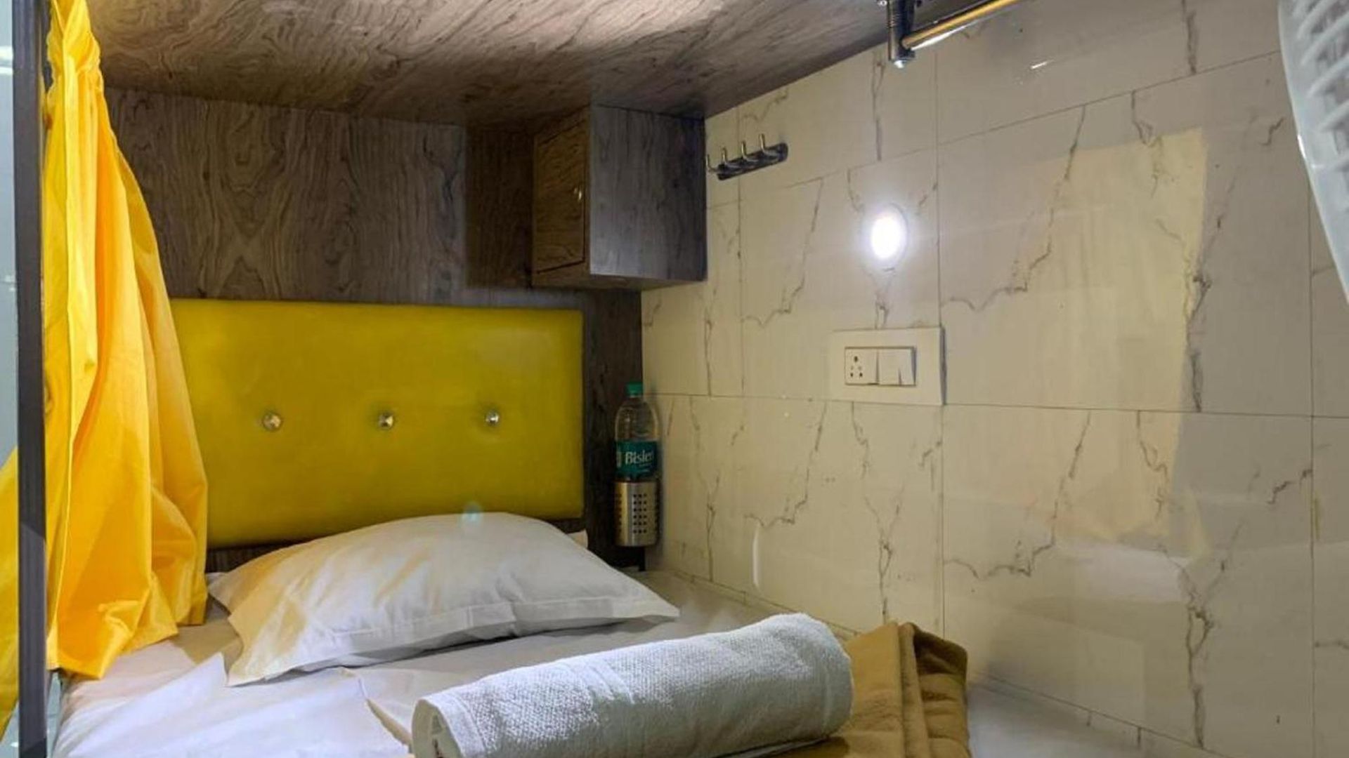 Neenava Asalpha Hostel *