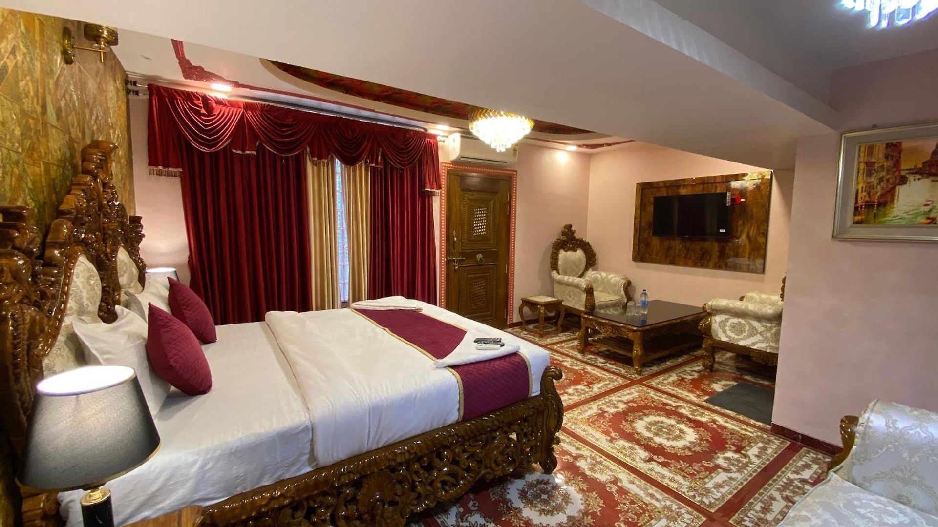 97 Inn- Andheri Versova Hotel