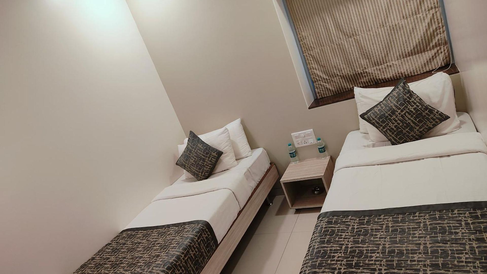 Guest house Apollo - Colaba Causeway