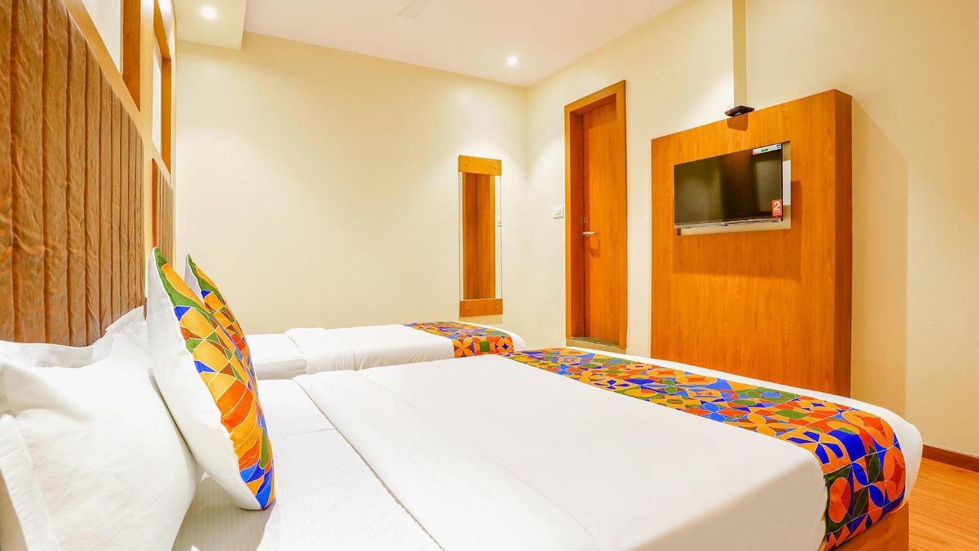 Hotel The Azure 3*