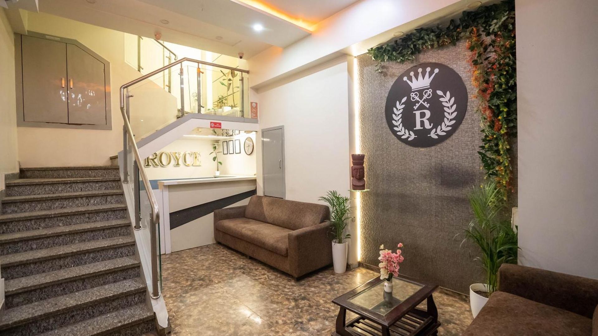 Royce Executive Near Us Consulate, Bandra Kurla Complex 3*