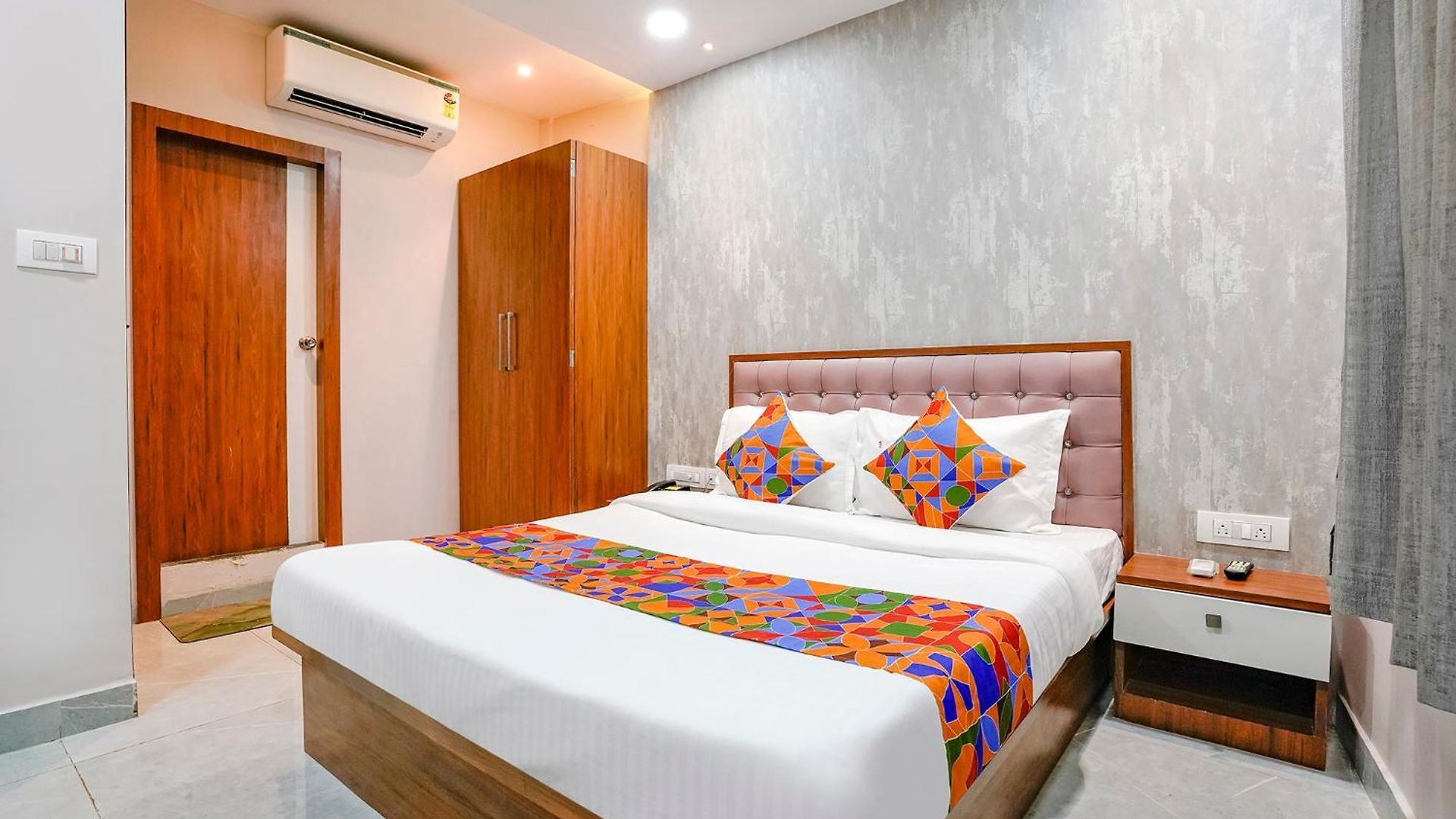 Hotel Fabexpress Affari 3*