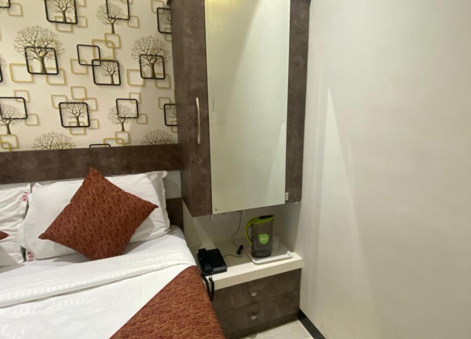 Rose Hotel 2*