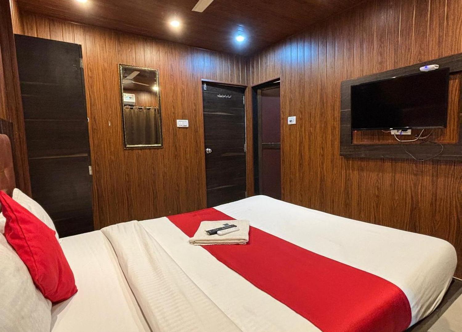 Hotel Hotel Borivali Executive - Near Borivali Railway Station 3*