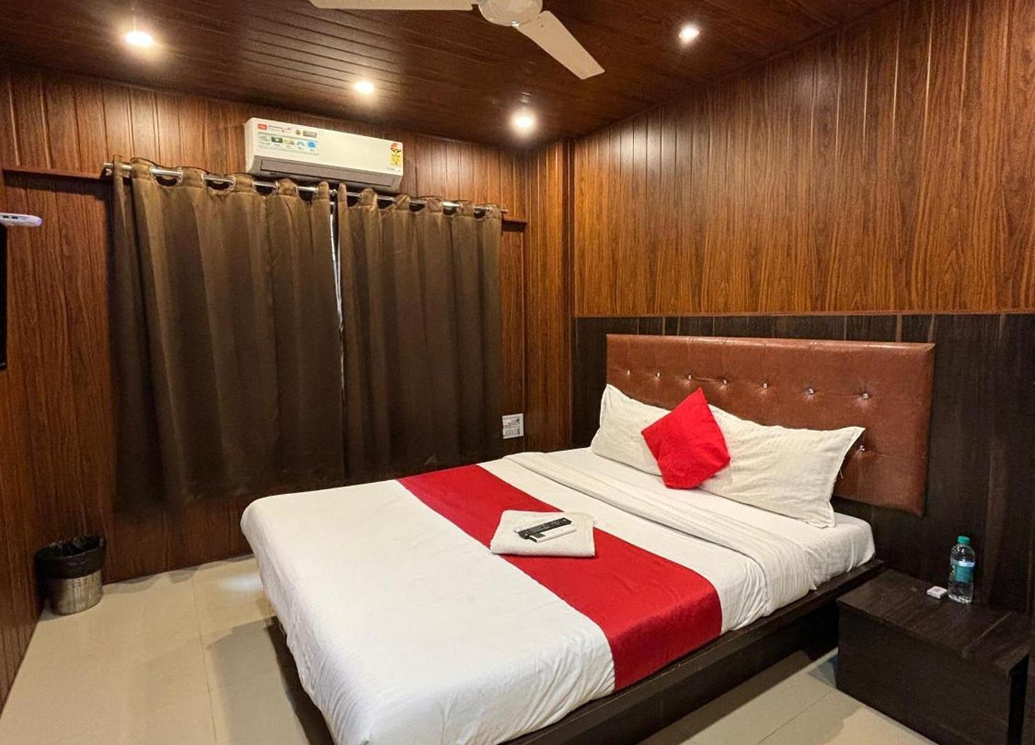 Hotel Borivali Executive - Near Borivali Railway Station Hotel