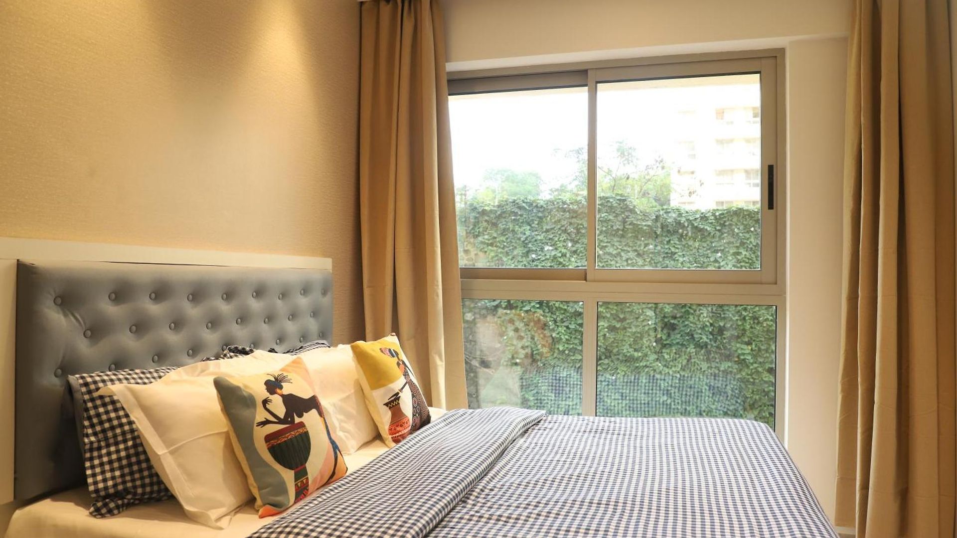 Zenia Luxury Suites And Serviced