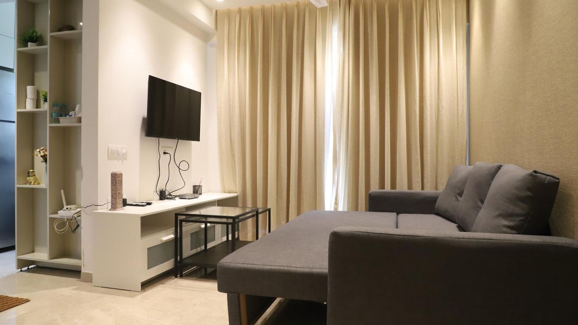 Zenia Luxury Suites And Serviced
