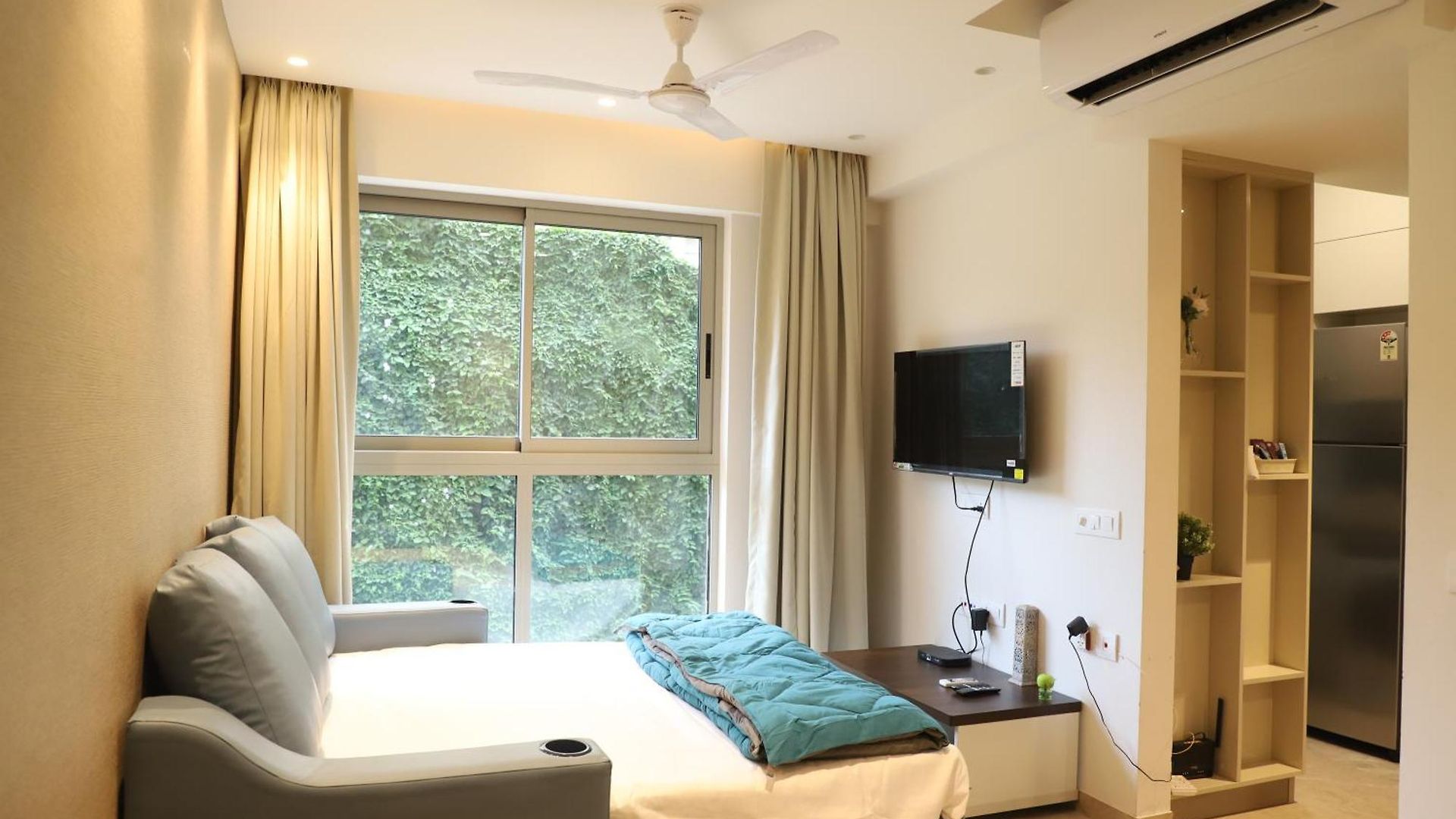 Zenia Luxury Suites And Serviced