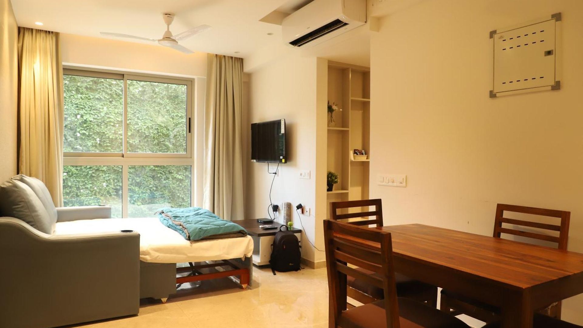 Zenia Luxury Suites And Serviced *