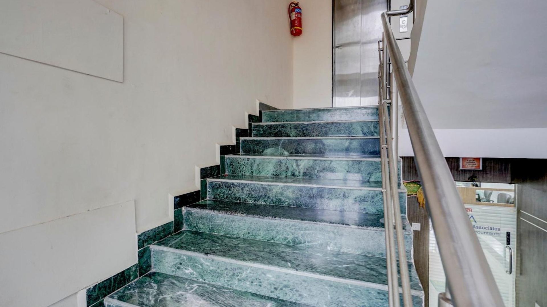 Rio Corporate House Hotel